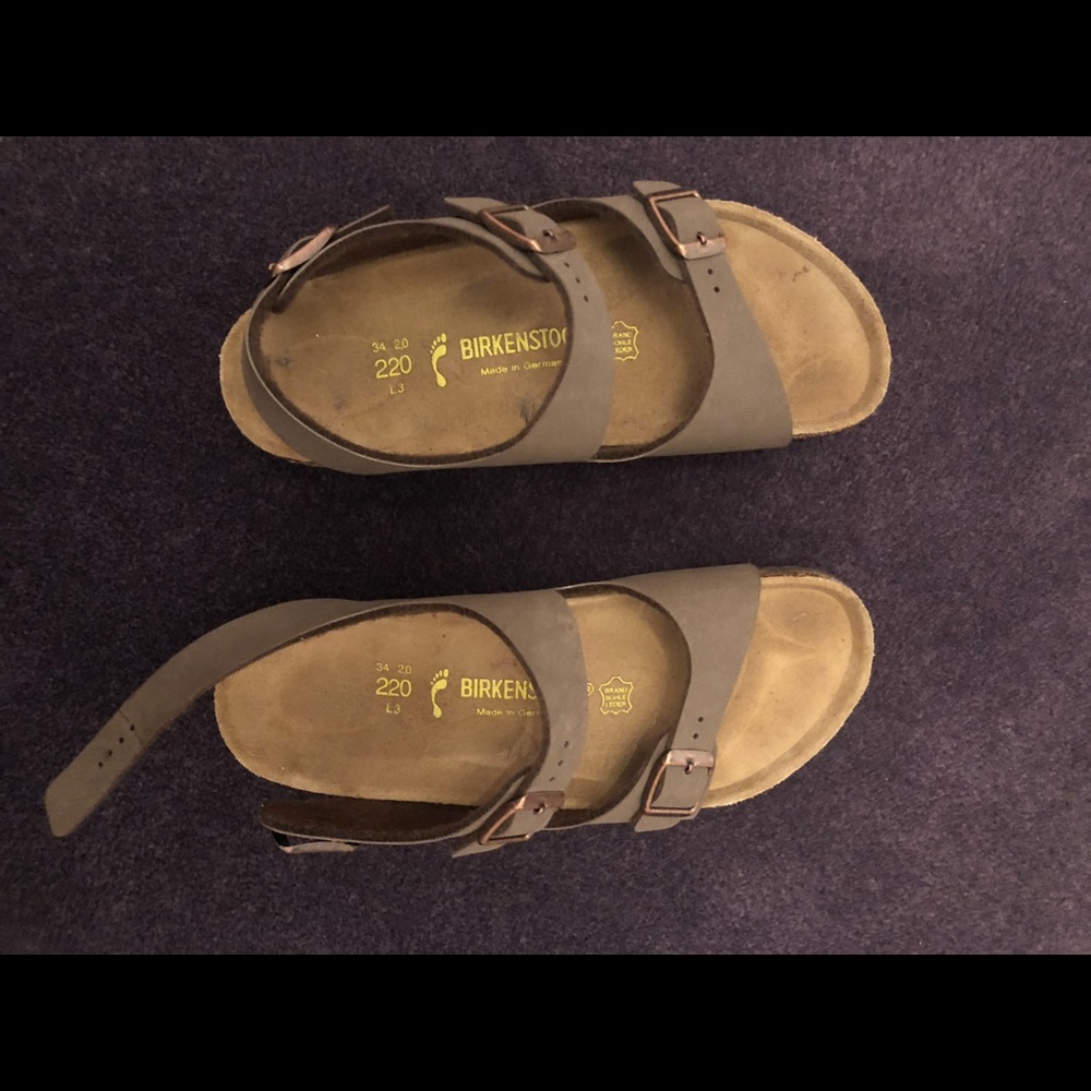 Children’s size 3 Birkenstock sandals